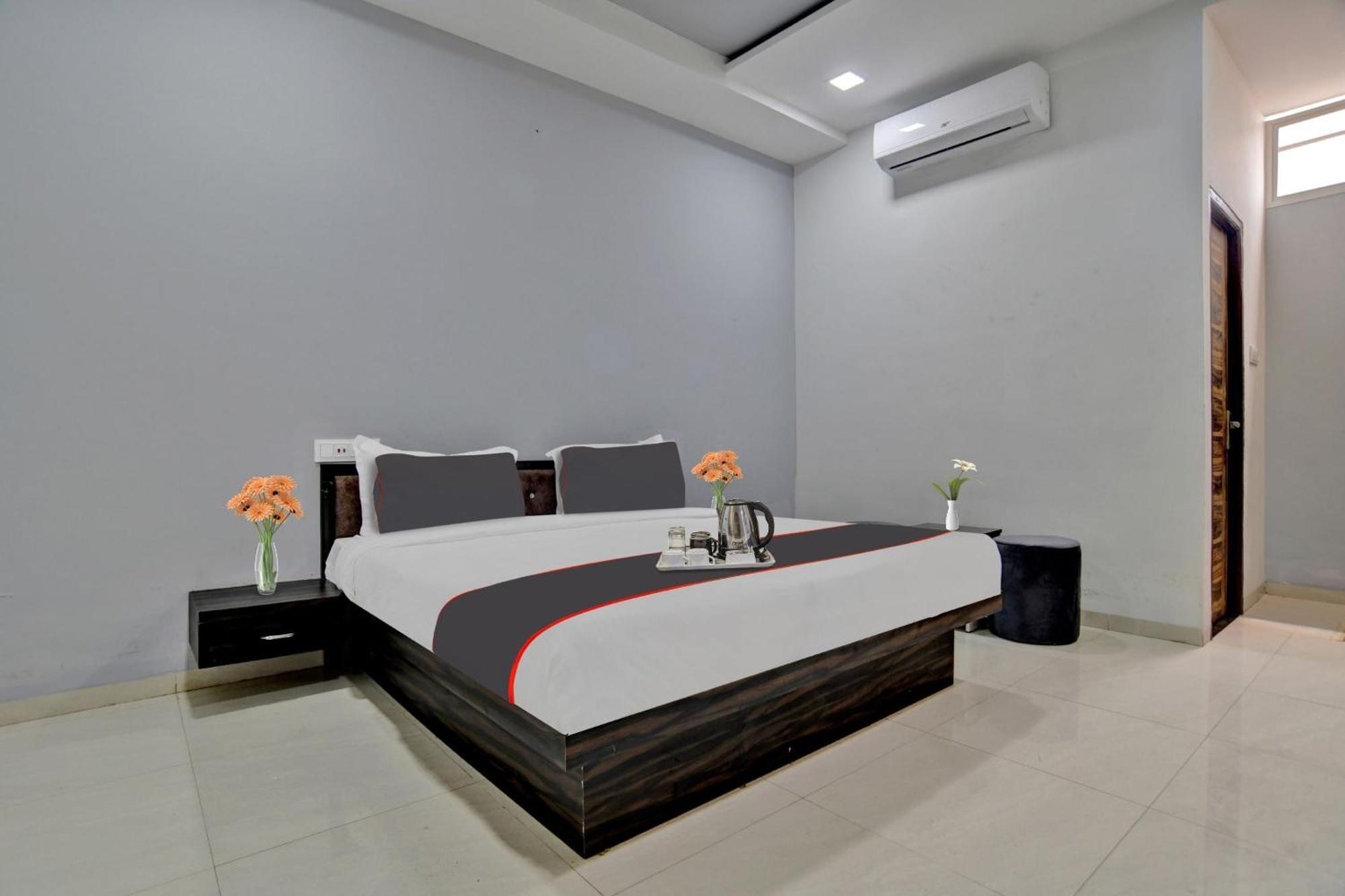 Hotel Collection O Heritage à Indore Extérieur photo