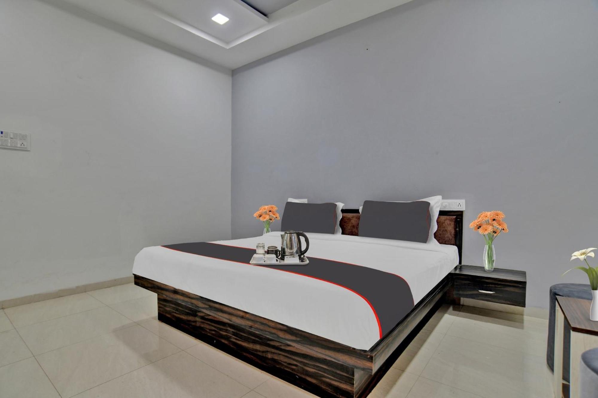 Hotel Collection O Heritage à Indore Extérieur photo