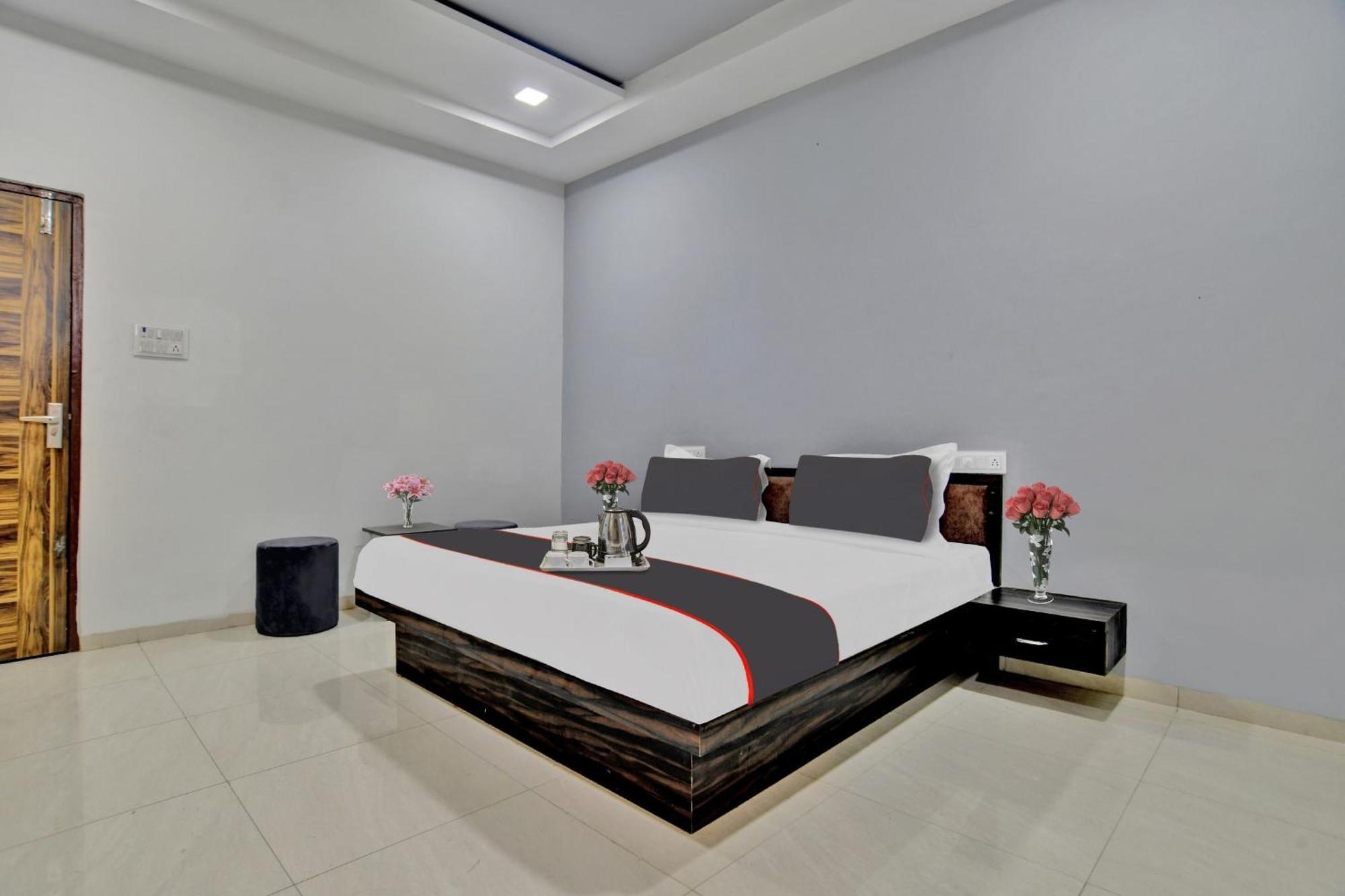 Hotel Collection O Heritage à Indore Extérieur photo