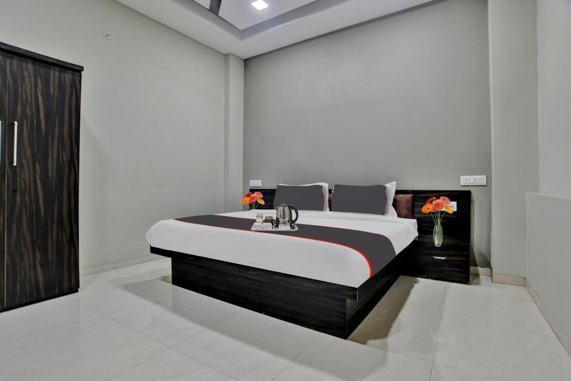 Hotel Collection O Heritage à Indore Extérieur photo